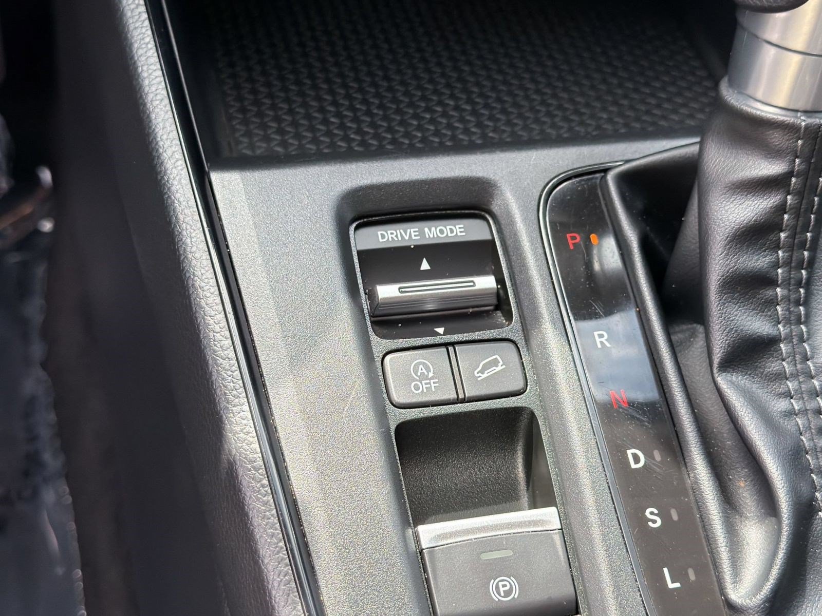 Used 2025 Honda CR-V LX image 18