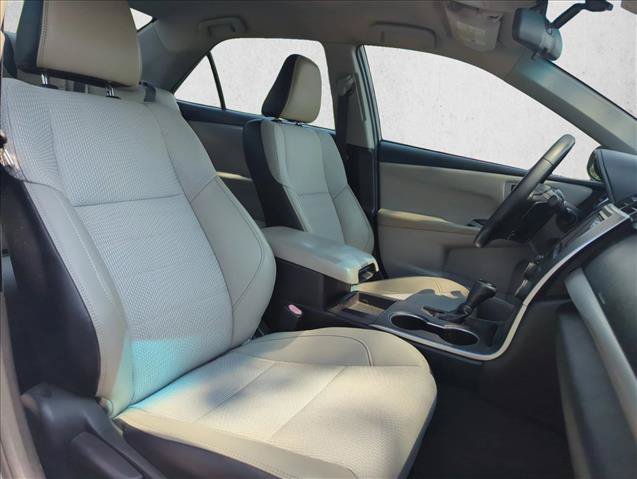 Used 2016 Toyota Camry SE FWD image 27