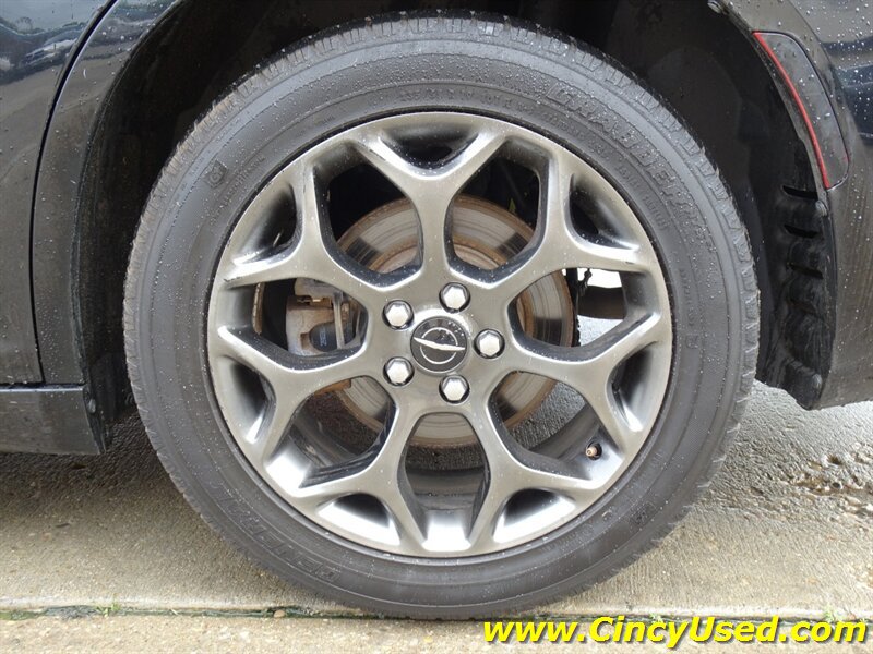 Used 2015 Chrysler 300 S AWD/4WD image 31