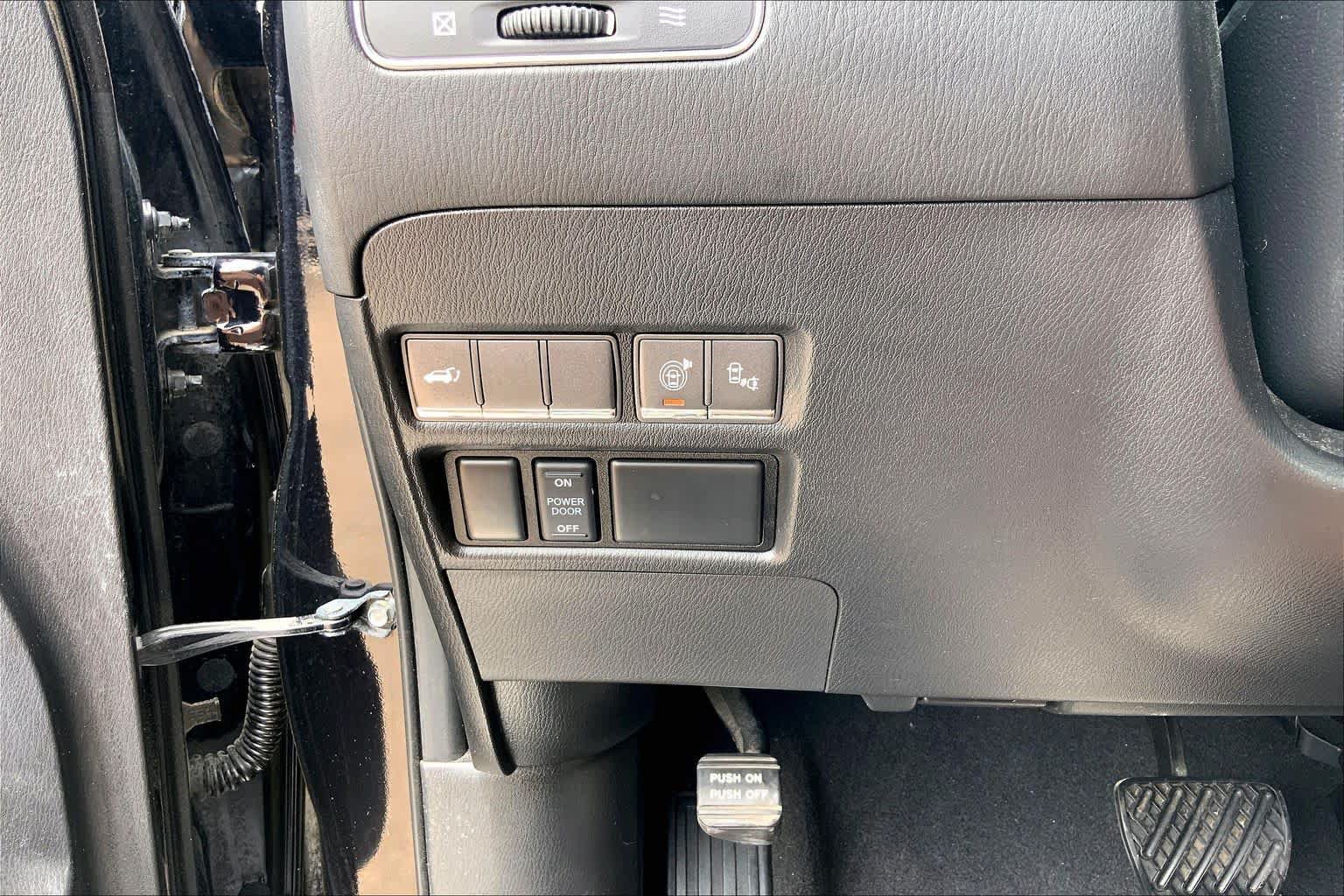 Used 2015 INFINITI QX80 4WD w/ Limited Package image 36
