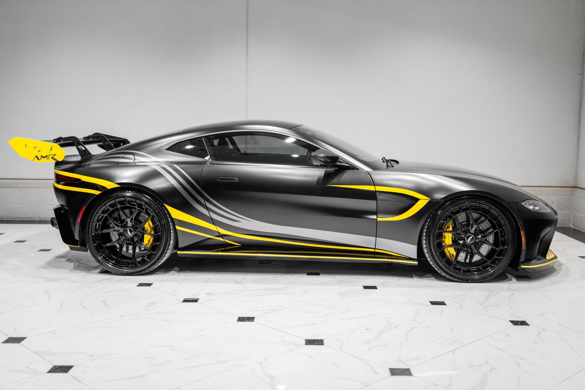 Used 2019 Aston Martin V8 Vantage image 42