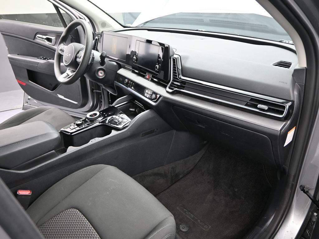 Used 2024 Kia Sportage LX image 23