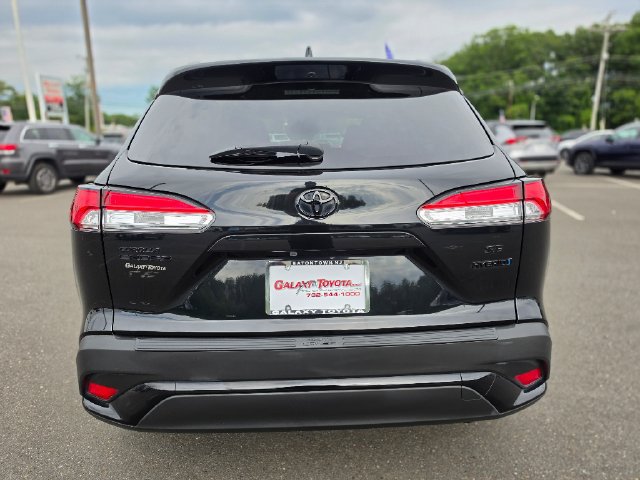Used 2024 Toyota Corolla Cross AWD Hybrid w/ Moonroof Package image 6