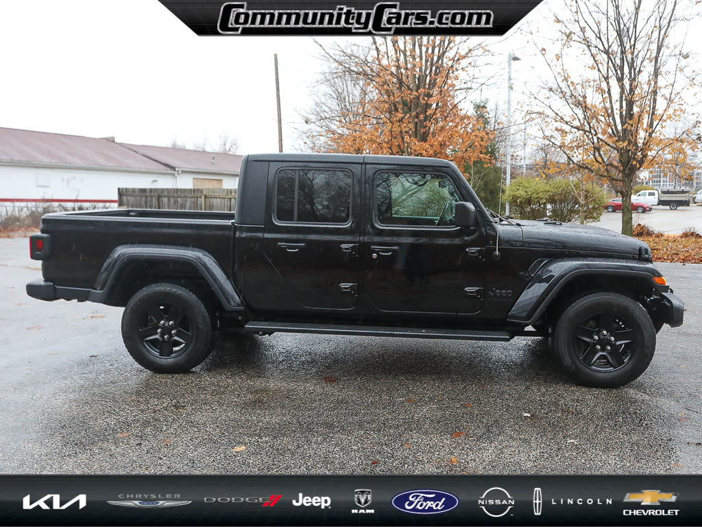 Used 2021 Jeep Gladiator Sport image 9