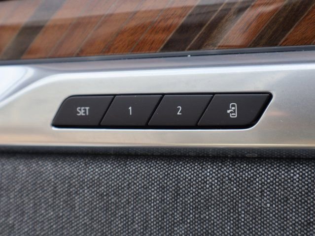 Certified 2025 Cadillac Escalade Premium Luxury Platinum image 44
