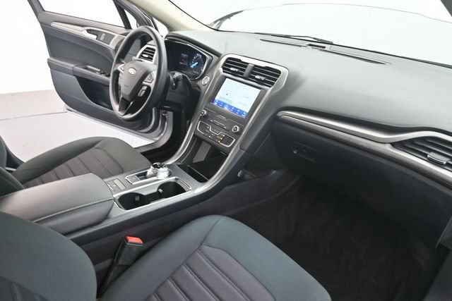 Certified 2020 Ford Fusion SE FWD image 32
