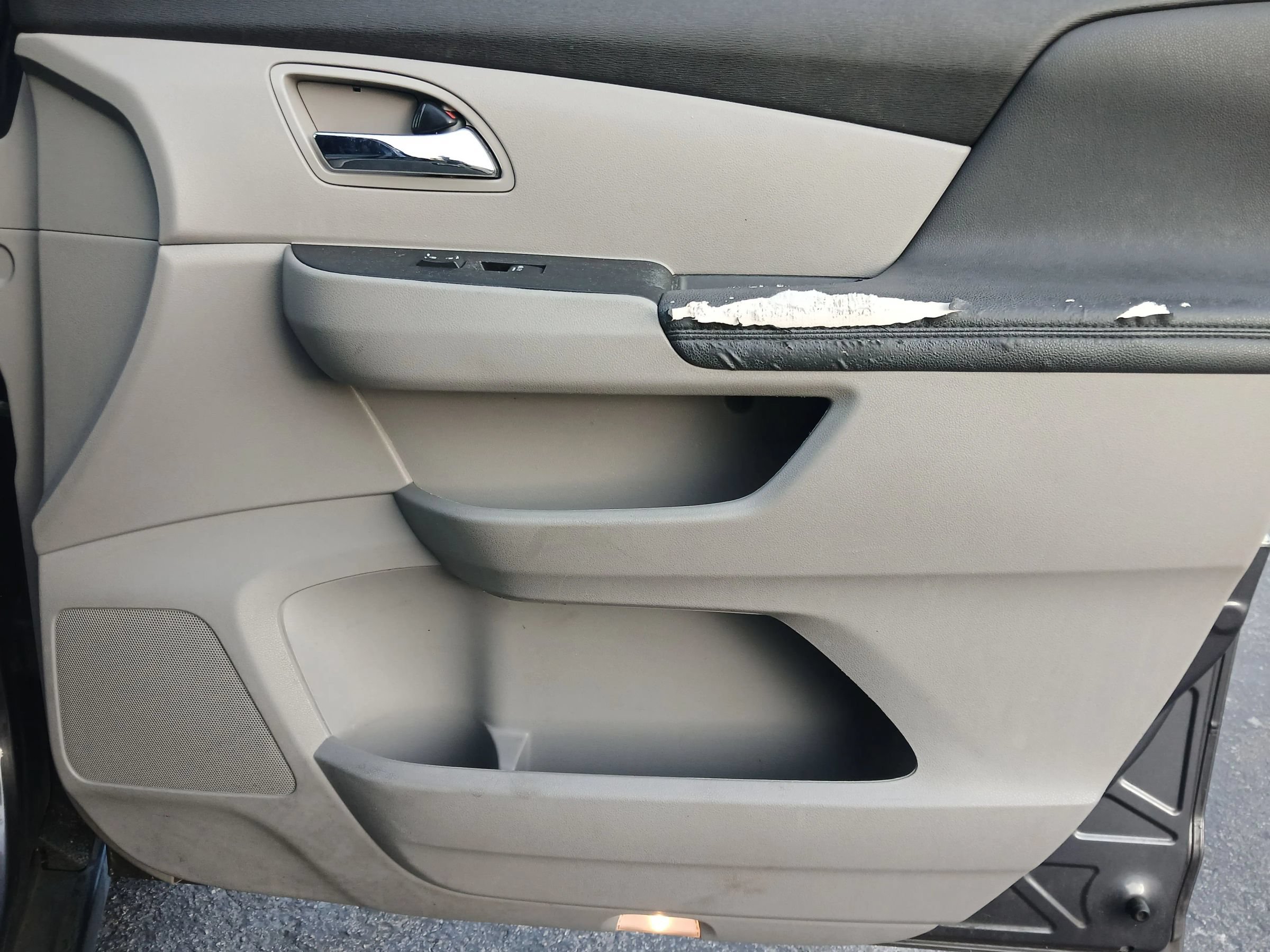 Used 2015 Honda Odyssey LX image 25