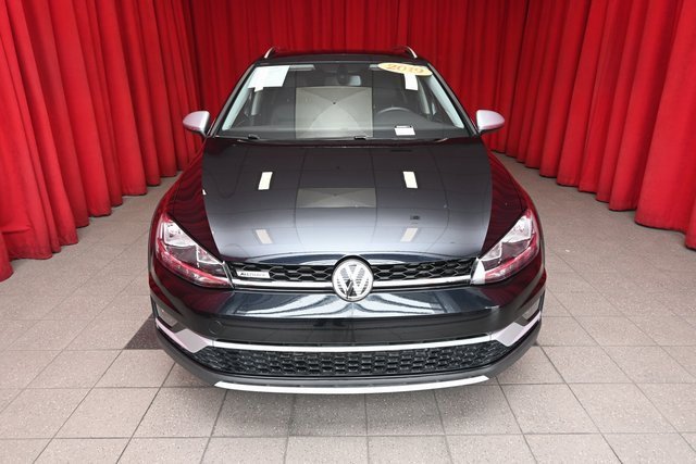 Used 2019 Volkswagen Golf Alltrack S image 7