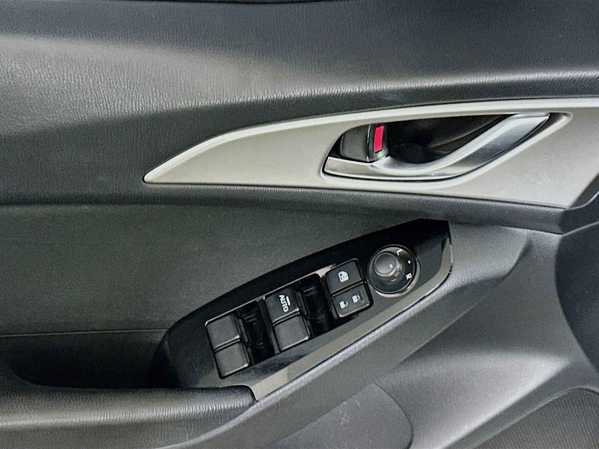 Used 2017 MAZDA MAZDA3 Sport image 15