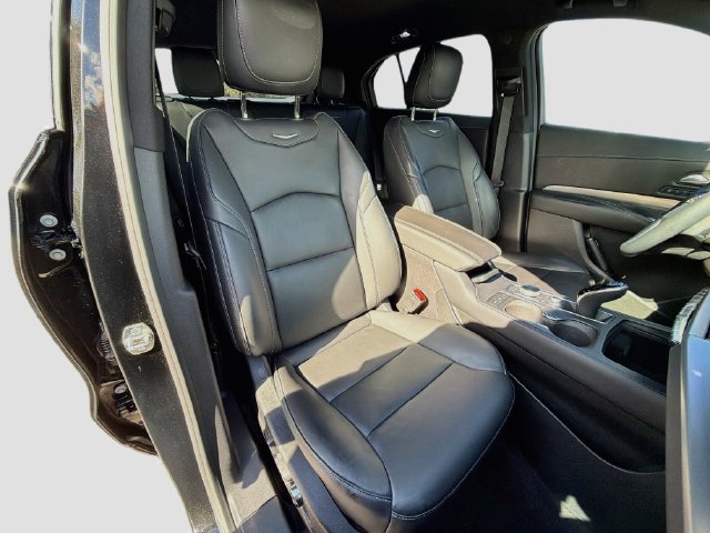Used 2024 Cadillac XT4 Premium Luxury FWD image 15