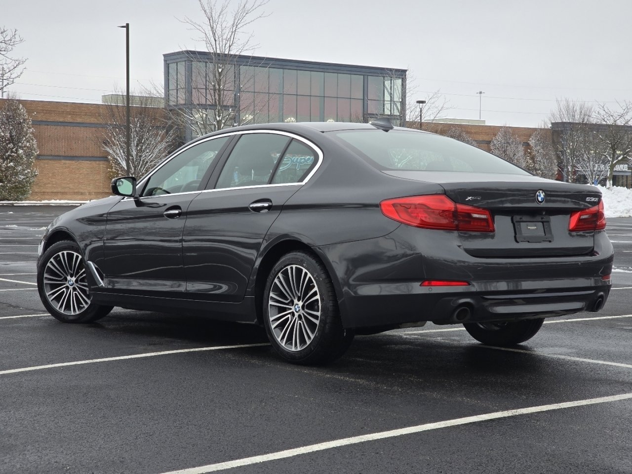 Used 2018 BMW 530i xDrive w/ Premium Package image 16
