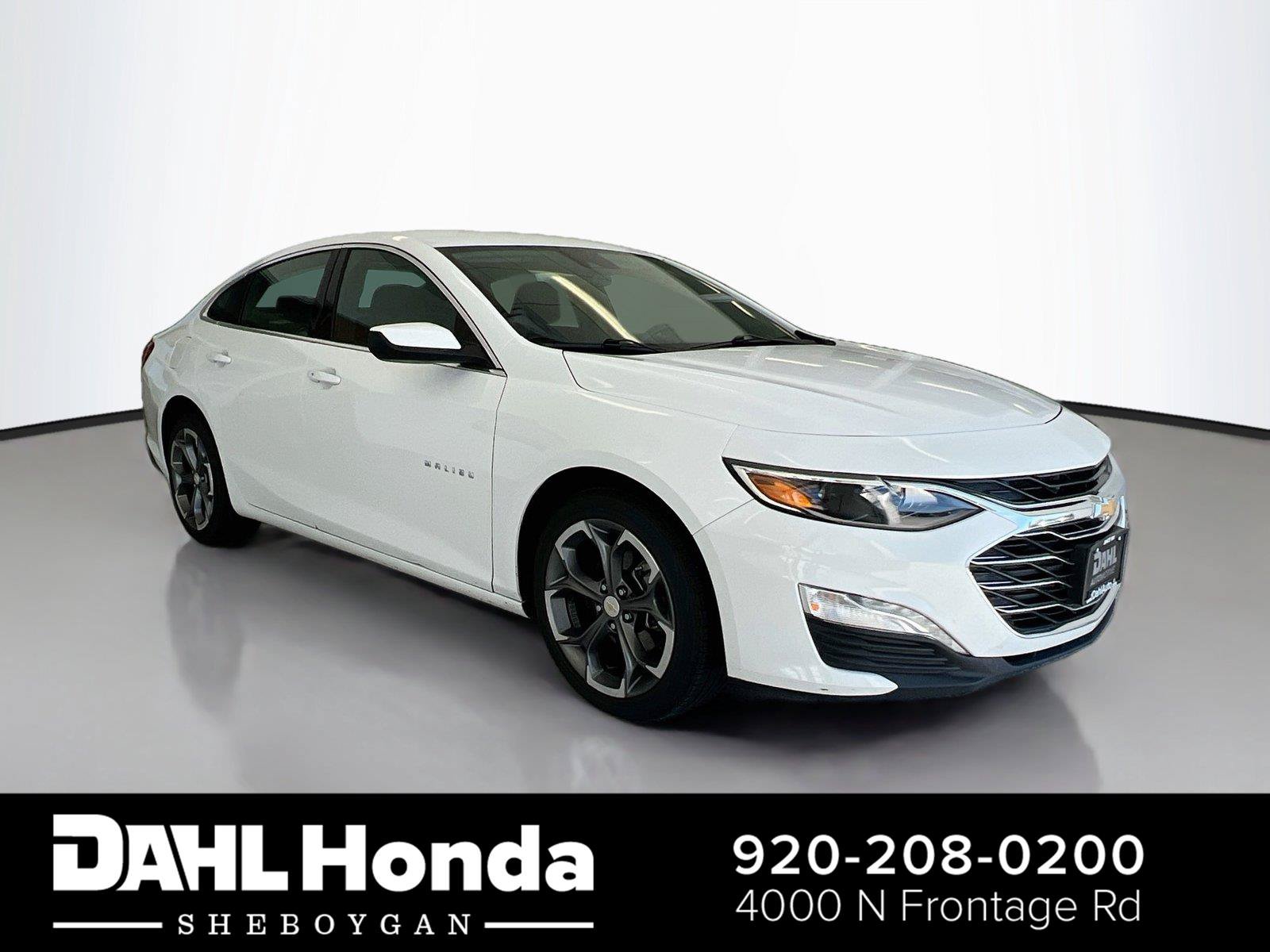 Used 2024 Chevrolet Malibu LT FWD image 1