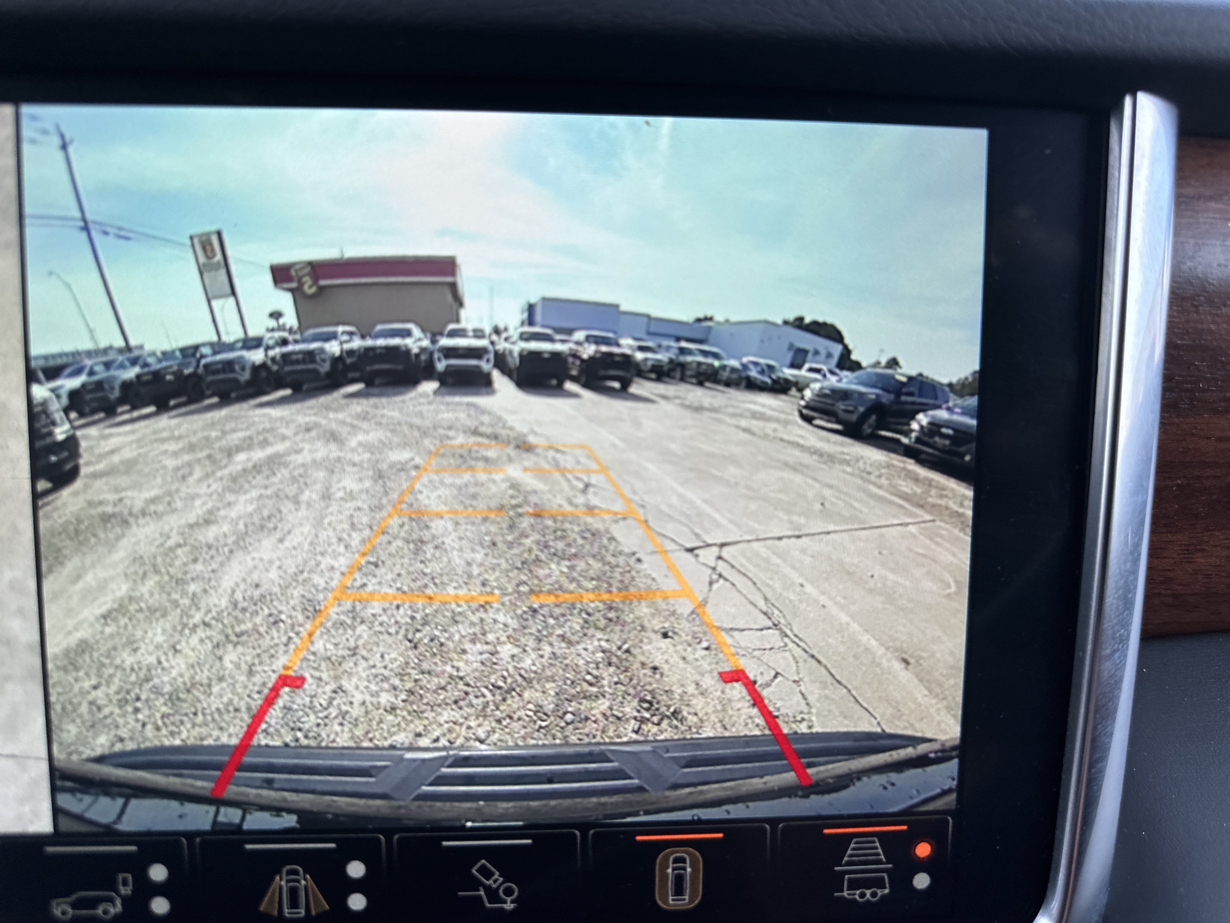 Certified 2023 GMC Yukon XL Denali Ultimate AWD/4WD image 32