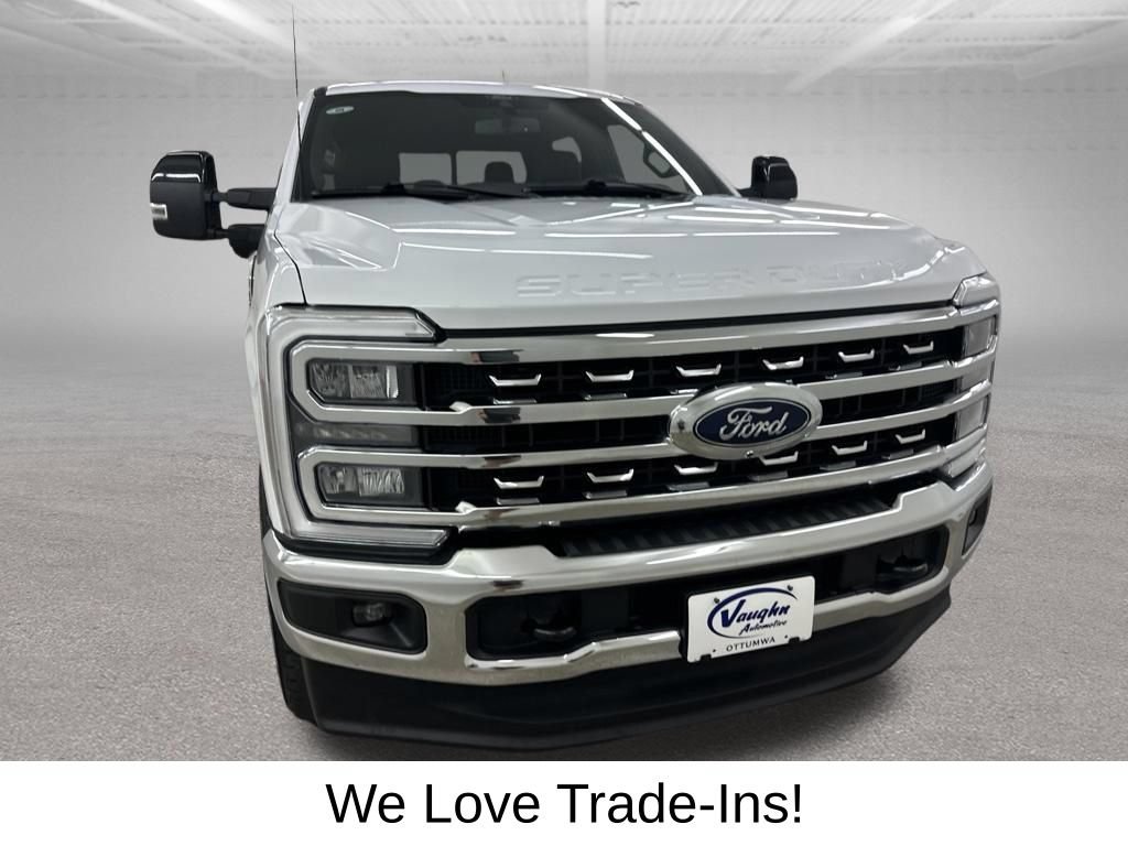 Used 2024 Ford F250 Lariat AWD/4WD image 3