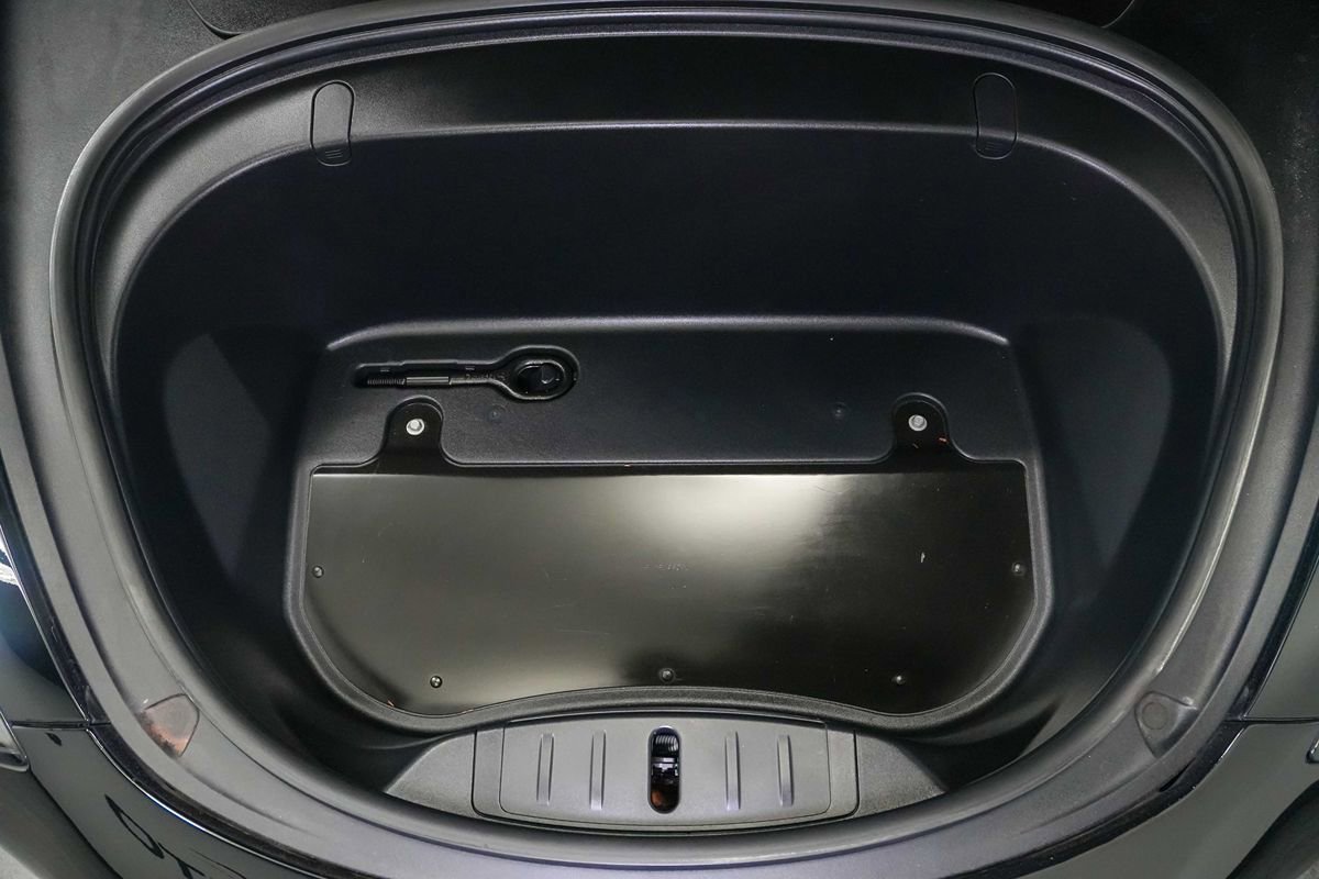 Used 2018 Tesla Model 3 Mid Range RWD image 22