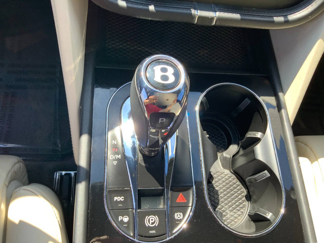 Used 2019 Bentley Bentayga AWD/4WD image 21