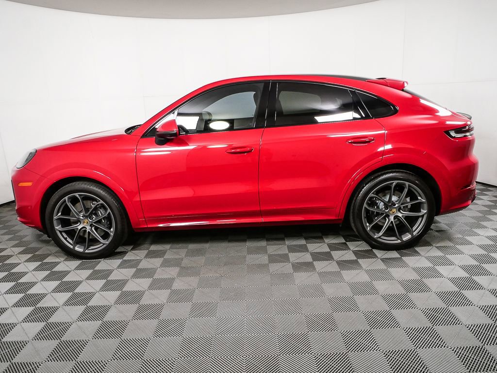 Certified 2024 Porsche Cayenne Coupe AWD/4WD image 2