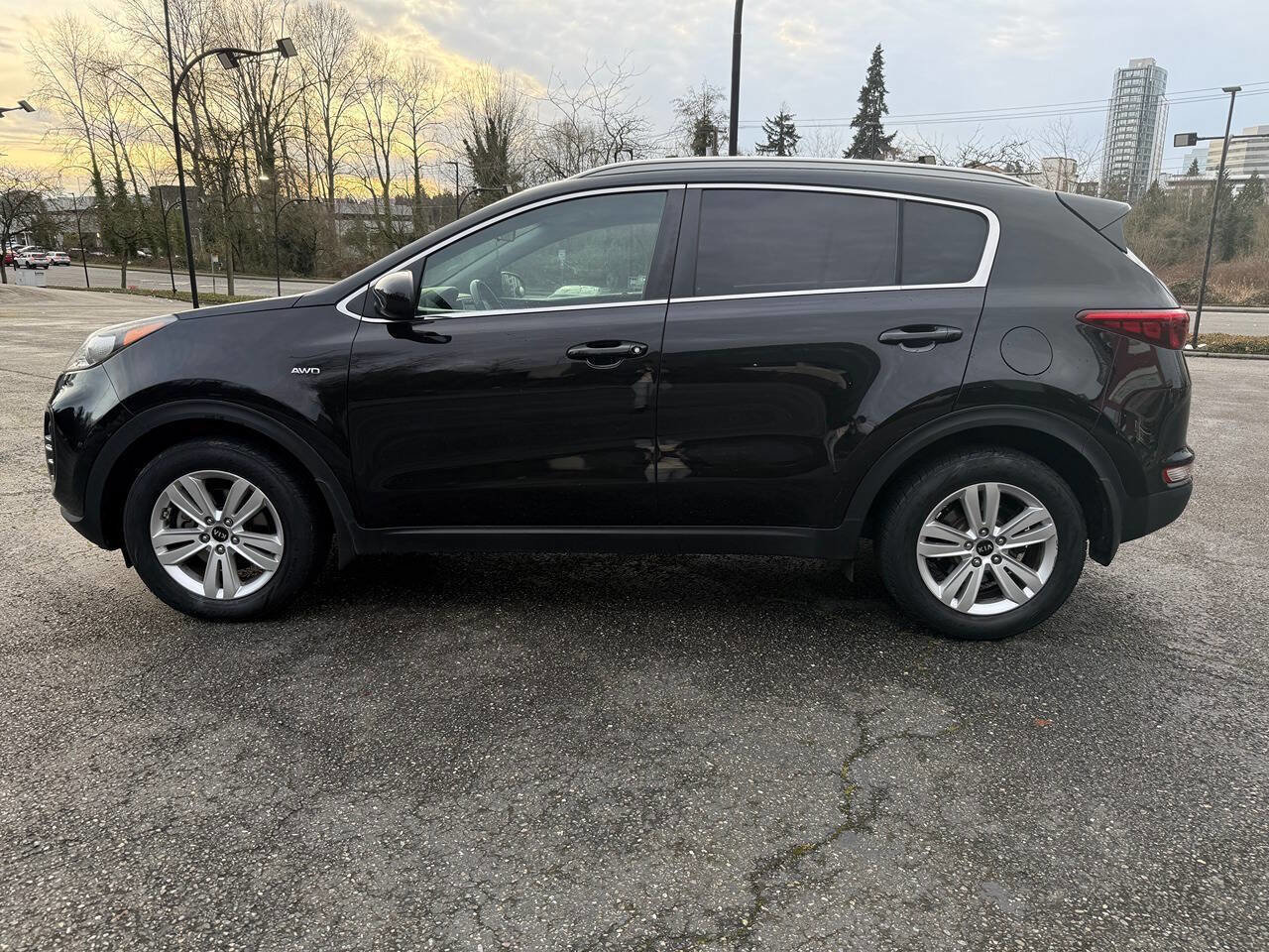 Used 2017 Kia Sportage LX w/ LX Popular Package image 12