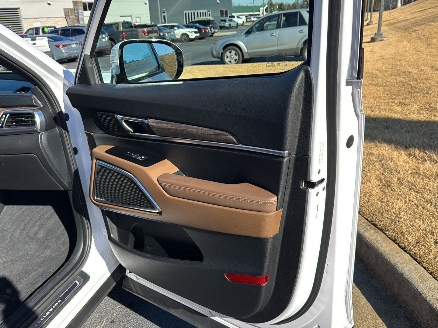 Used 2021 Kia Telluride SX w/ SX Prestige Package image 12