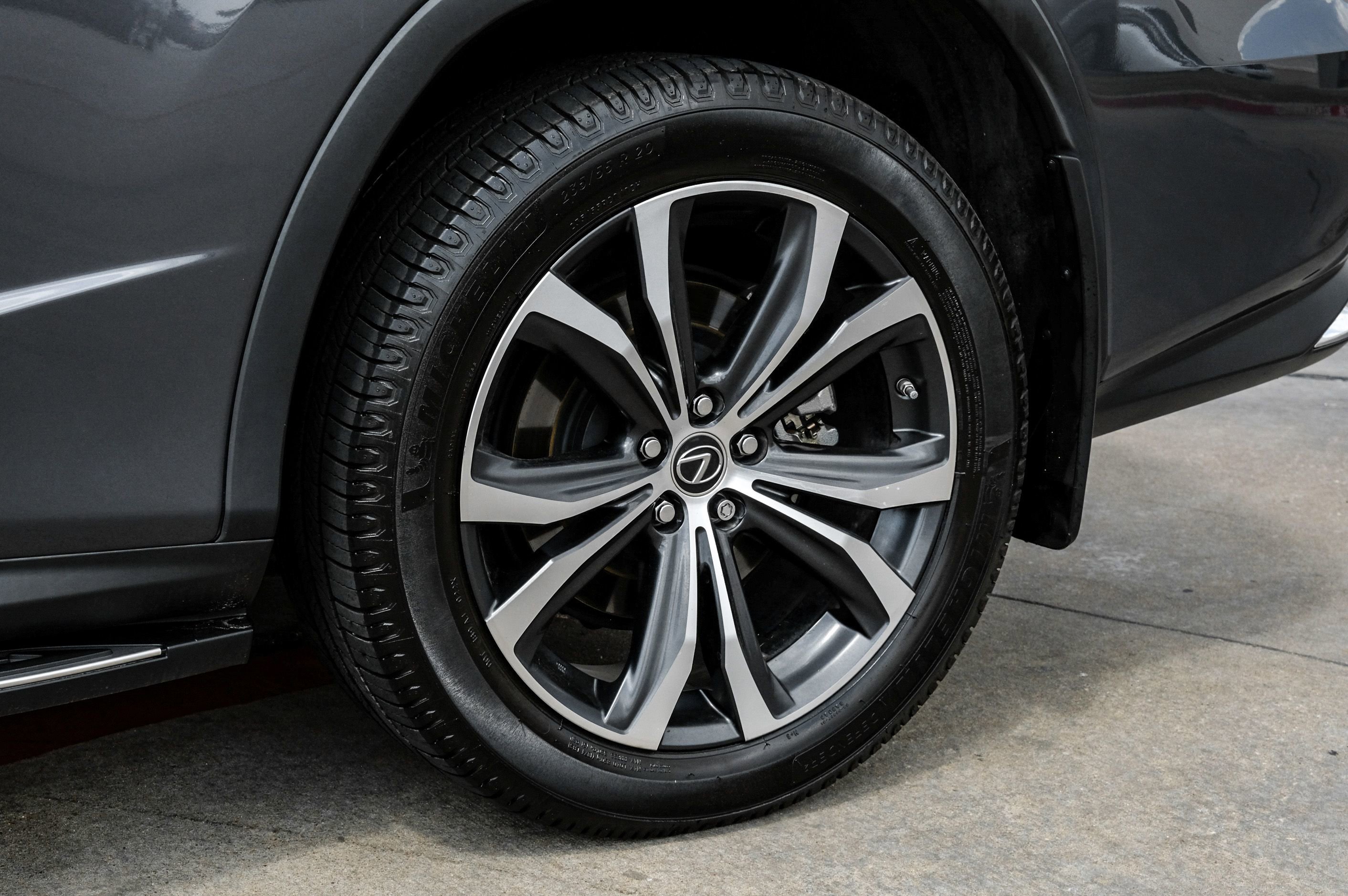 Used 2022 Lexus RX 350L FWD w/ Premium Package image 56