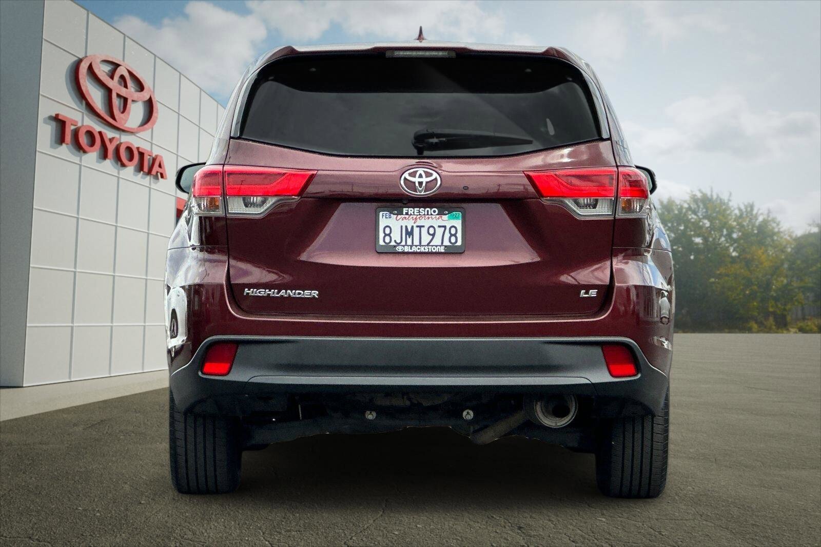 Certified 2019 Toyota Highlander Plus FWD image 4