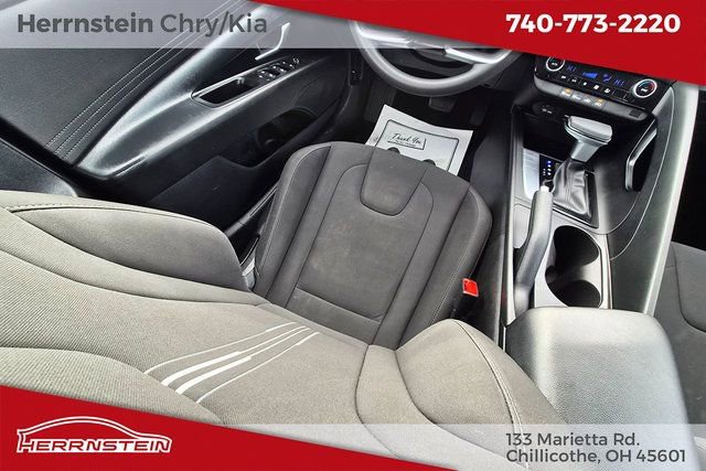 Used 2024 Hyundai Elantra SEL image 14
