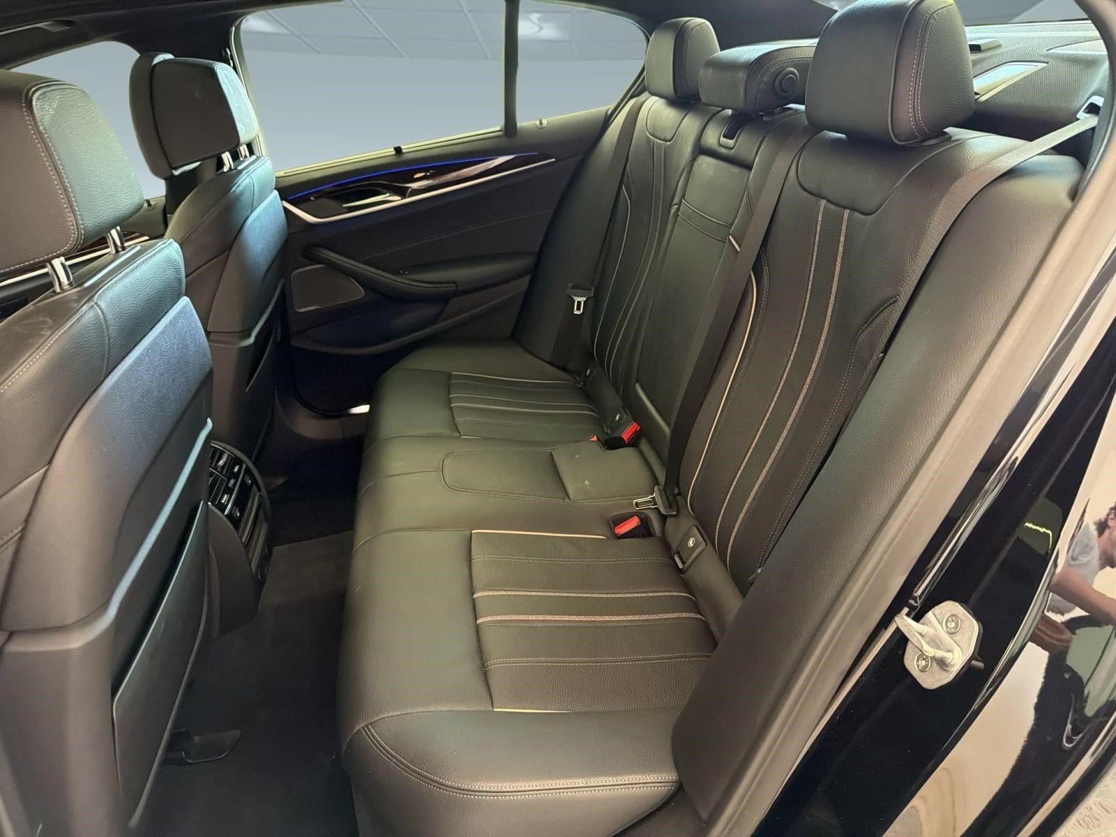 Used 2018 BMW M550i xDrive w/ Driving Assistance Package AWD/4WD image 22