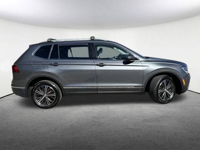 Used 2018 Volkswagen Tiguan SEL AWD/4WD image 18