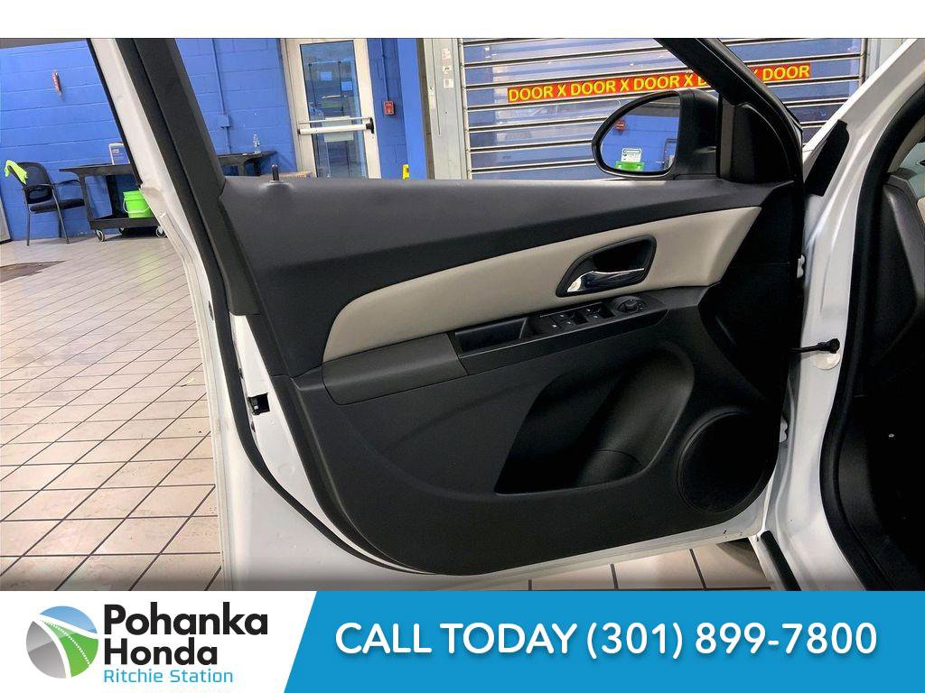 Used 2014 Chevrolet Cruze LS image 23