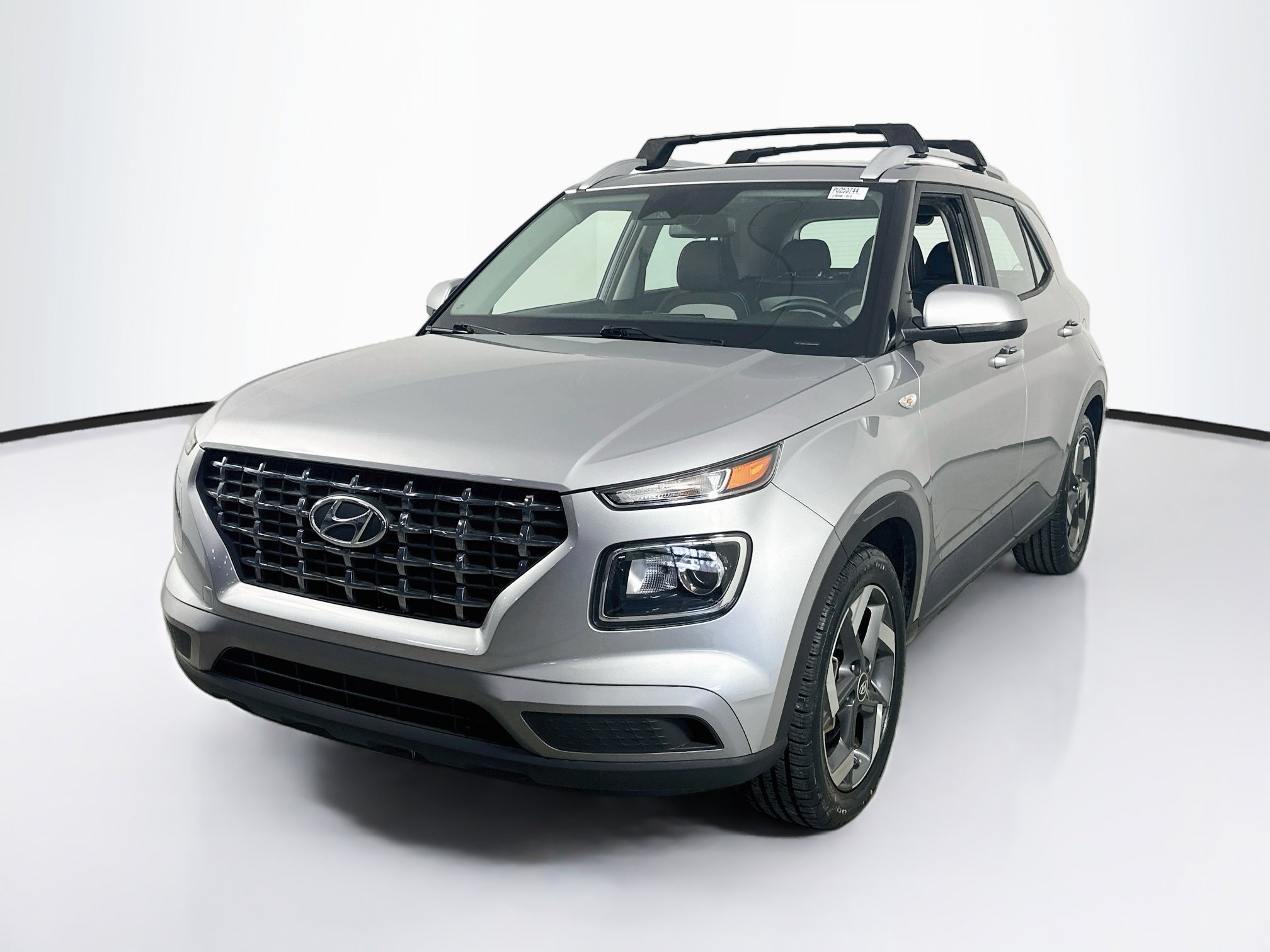 Used 2023 Hyundai Venue SEL FWD image 1