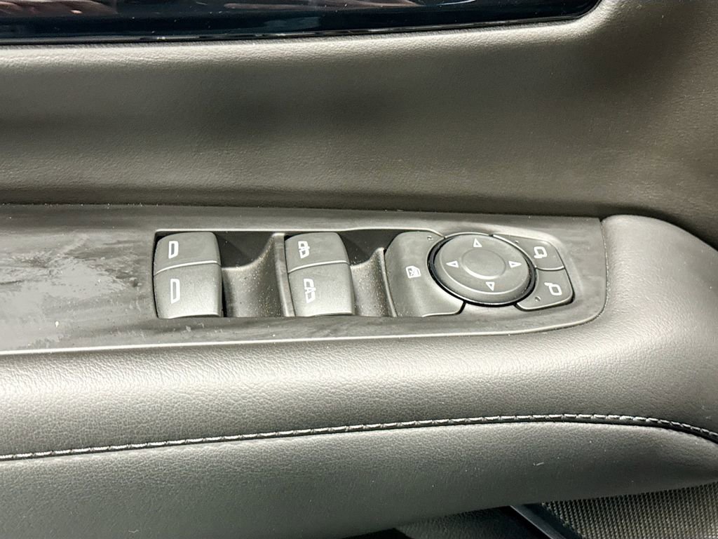 Used 2025 Chevrolet Tahoe LS image 14