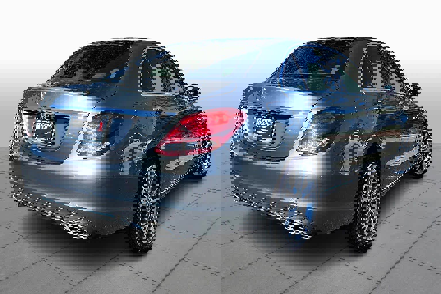 Used 2018 Mercedes-Benz C 300 Sedan image 11