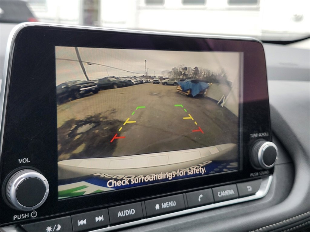 Used 2025 Nissan Rogue SV image 19