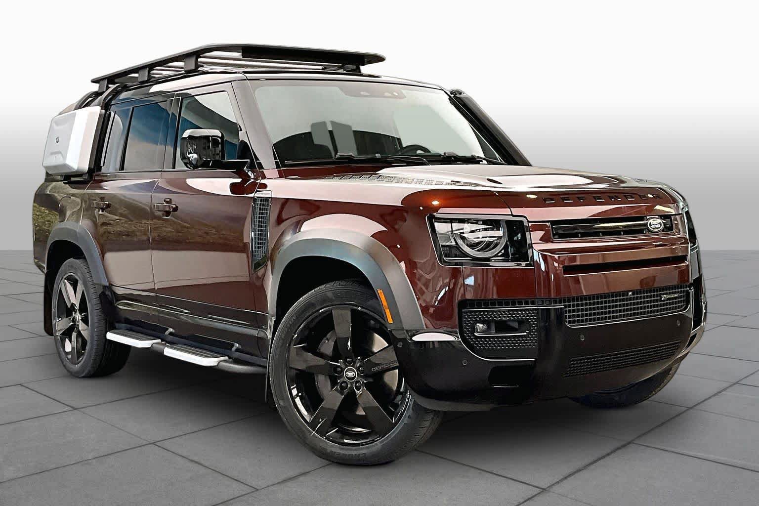 Used 2023 Land Rover Defender 130 X-Dynamic SE AWD/4WD image 3