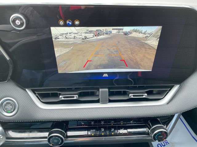 Used 2025 Chevrolet Equinox LT image 23