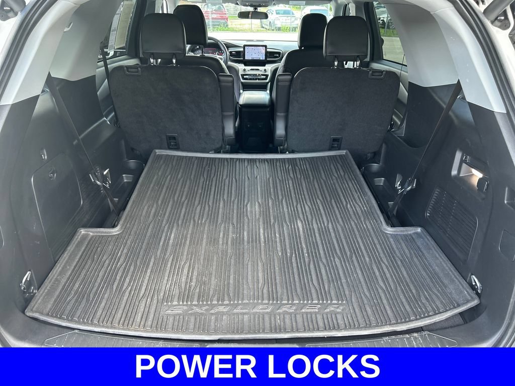 Used 2023 Ford Explorer XLT w/ Equipment Group 202A RWD image 17