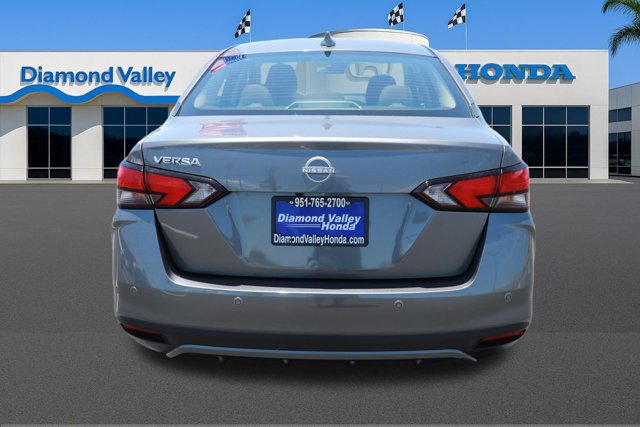 Used 2025 Nissan Versa SV FWD image 5