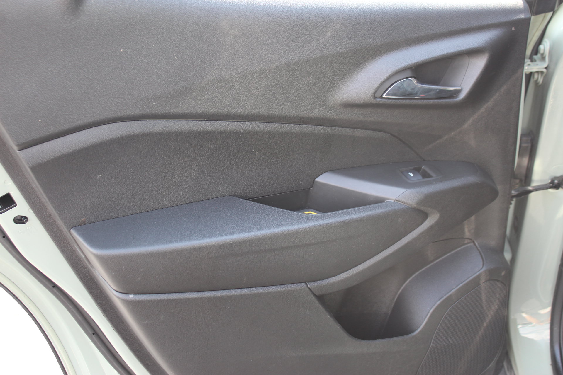 Used 2025 Chevrolet Trax ACTIV w/ Driver Confidence Package FWD image 24