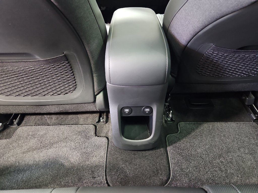 Used 2024 Hyundai Ioniq 5 Limited AWD/4WD image 25