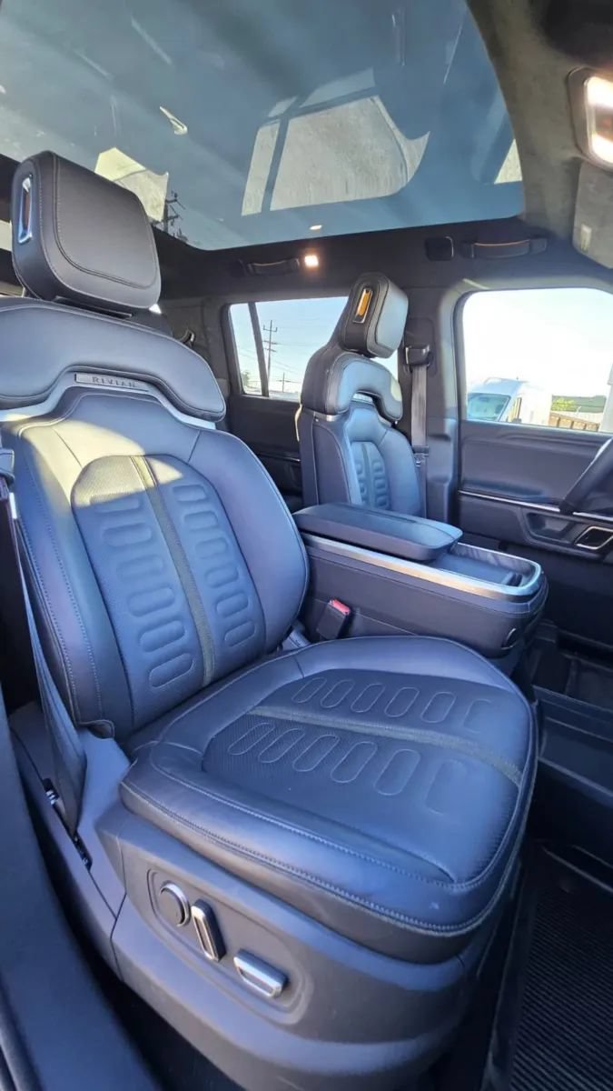 Used 2023 Rivian R1S Launch Edition AWD/4WD image 26
