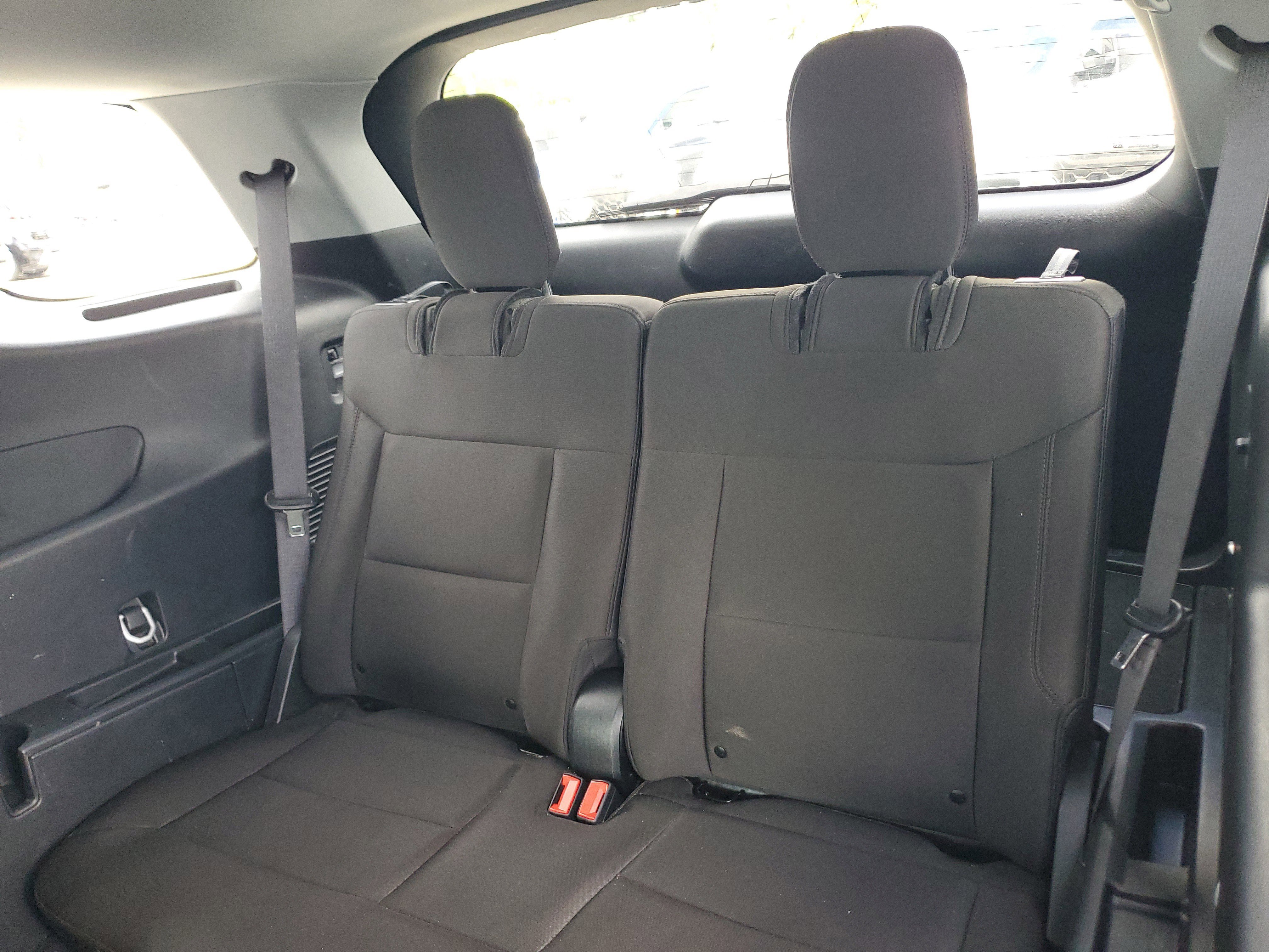 Used 2023 Ford Explorer XLT image 15