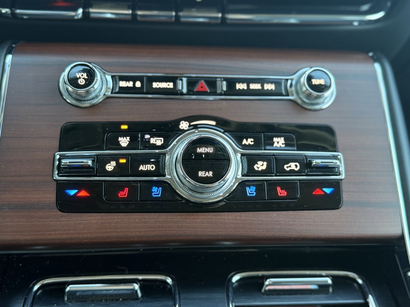 Used 2023 Lincoln Aviator Reserve w/ Equipment Group 201A image 35