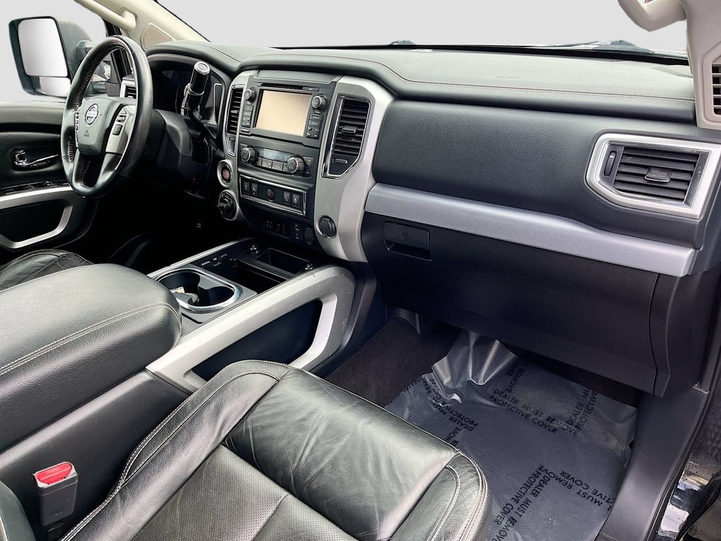 Used 2018 Nissan Titan PRO-4X w/ Pro-4x Convenience Package AWD/4WD image 30
