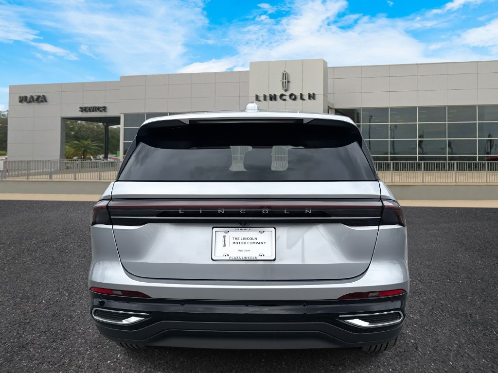 New 2026 Lincoln Nautilus Premier AWD/4WD image 4