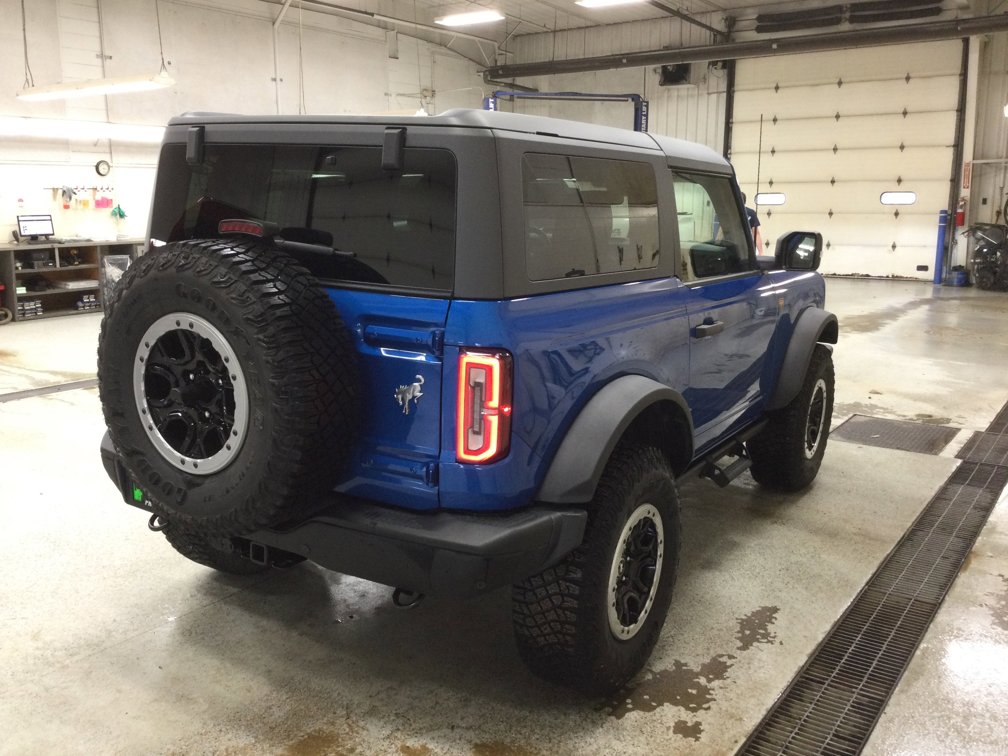 Used 2023 Ford Bronco Badlands w/ Sasquatch Package image 5