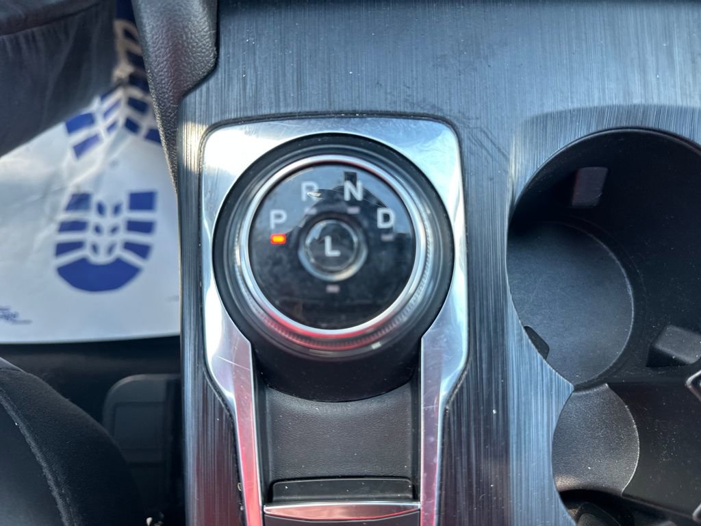Used 2025 Ford Escape ST-Line AWD/4WD image 25