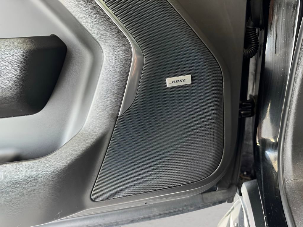 Used 2021 GMC Yukon SLT image 14