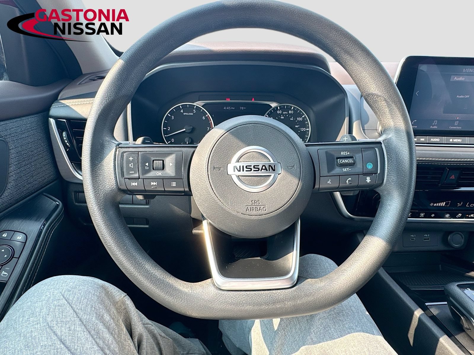 Used 2021 Nissan Rogue SV FWD image 14