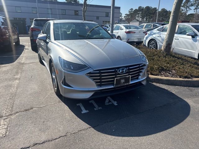 Used 2021 Hyundai Sonata SE image 2