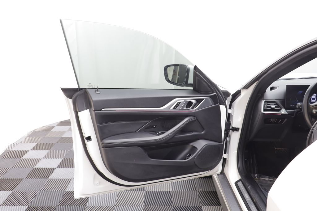 Certified 2023 BMW i4 eDrive35 w/ Premium Package image 5